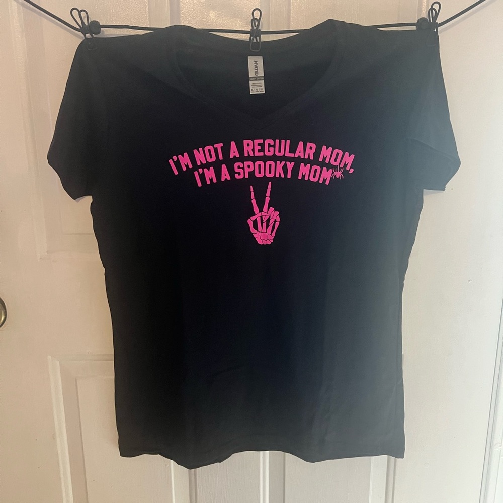 Gildan Black Tee with Pink Spooky Mom Design